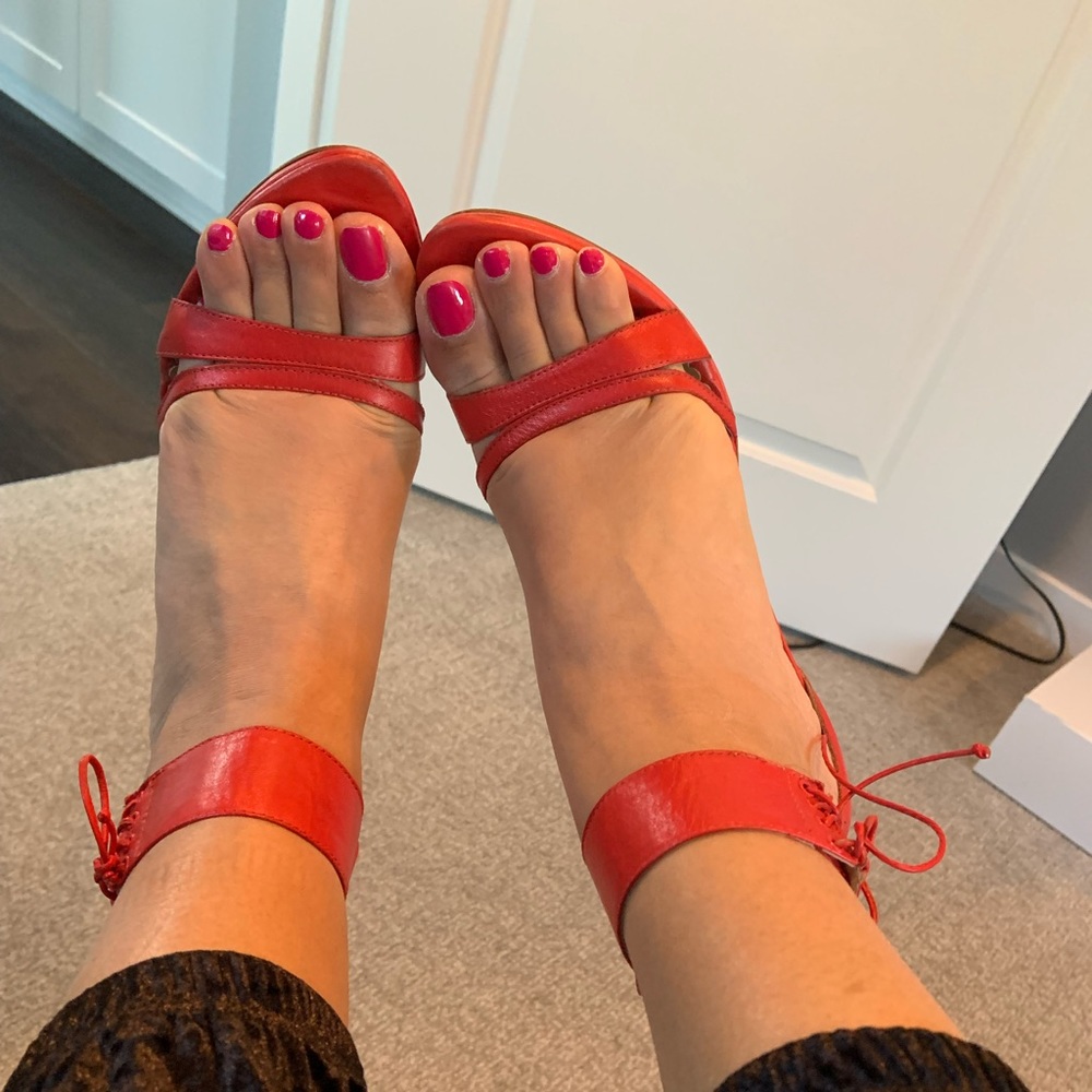 Sexy red Jessica Simpsons 4” heel